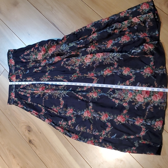 Vintage Herman Geist Moody Floral Maxi Skirt size 4. With pockets button closure - Picture 6 of 6